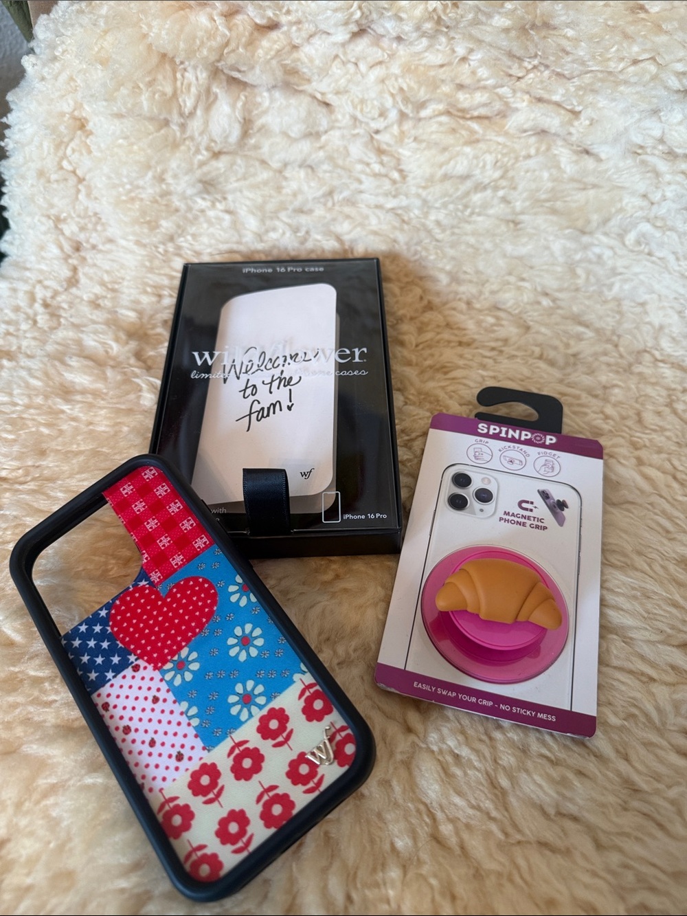 Patchwork Heart Wildflower 16 Pro Phone Case Bundle